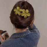 Hivava Fashionable Hair Clip for Women, Delicate Flower Shape Hairpin Headwear Accessory